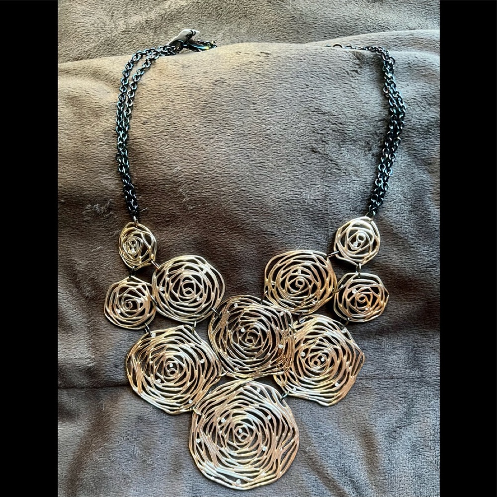 BRAND NEW: Chico’s Rosay Bib Necklace